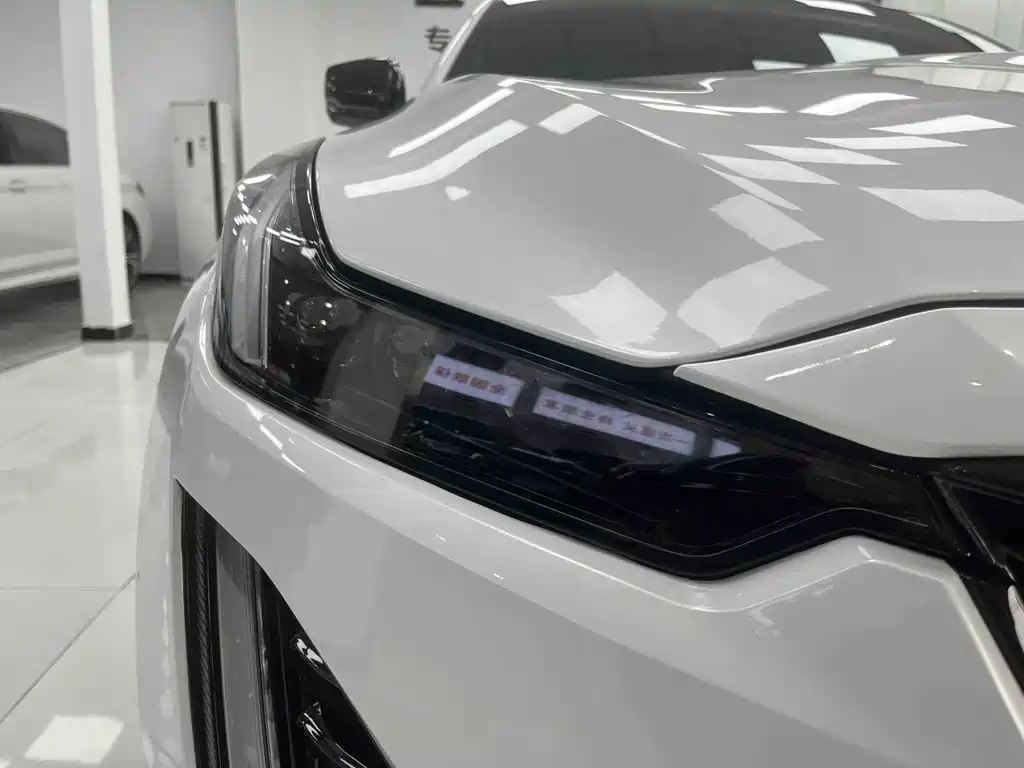 Cadillac CT5 — миниатюра 16