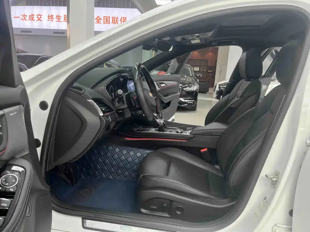 Cadillac CT5 — миниатюра 4