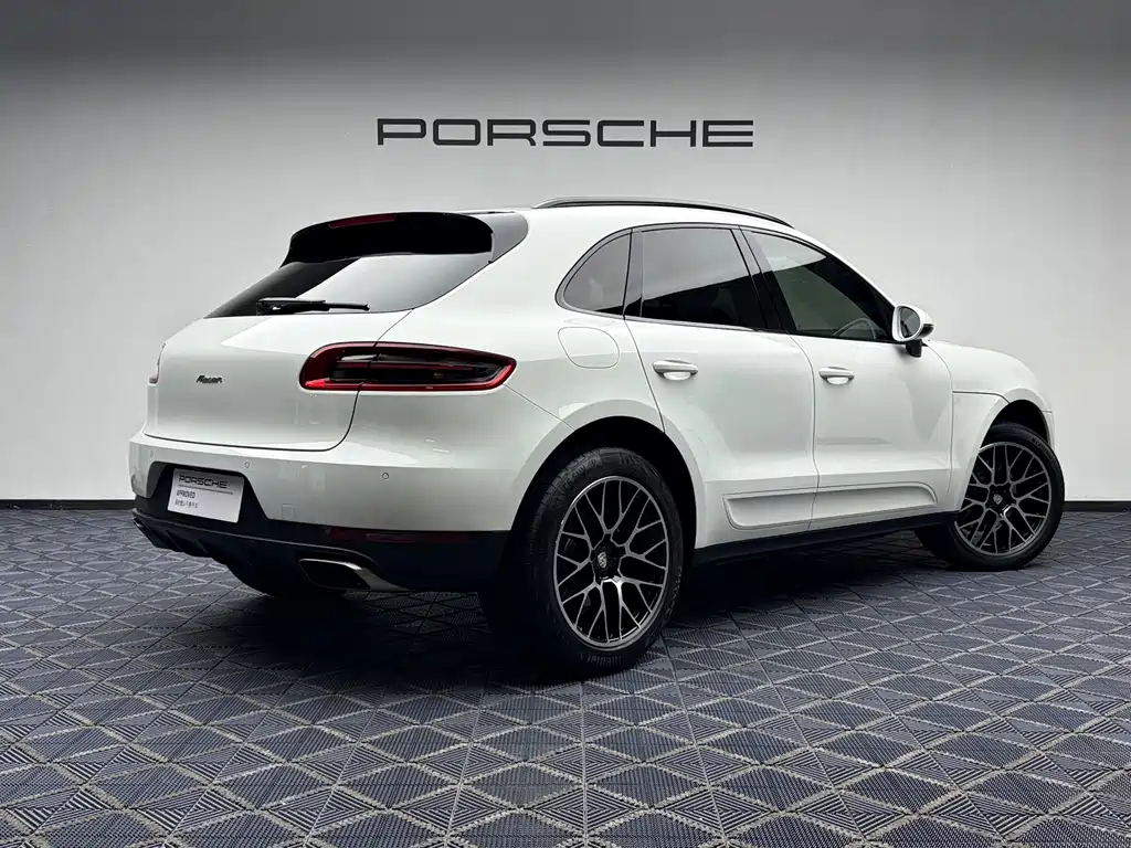 Porsche Macan — миниатюра 2
