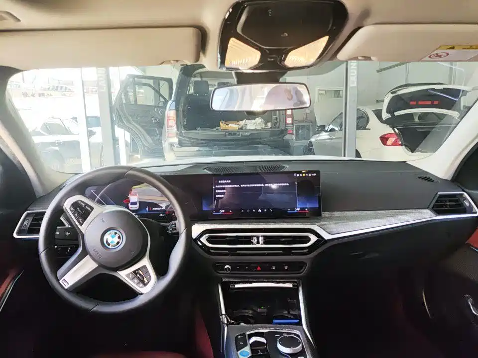 BMW i3 — миниатюра 7