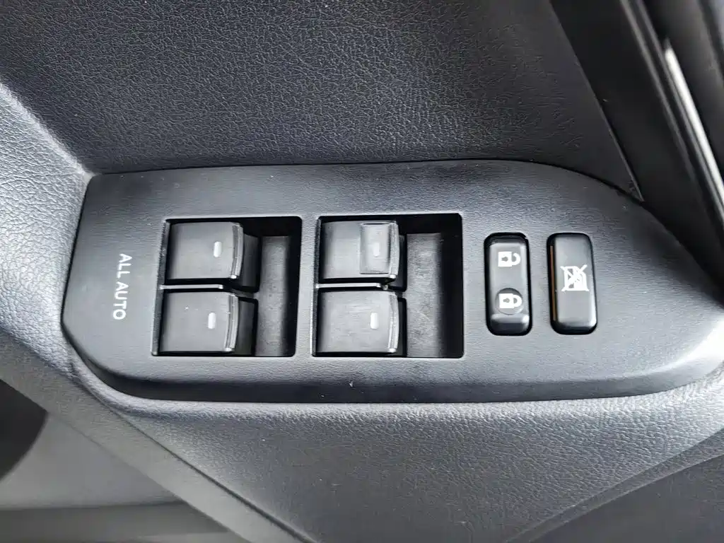 Toyota Prado — миниатюра 9