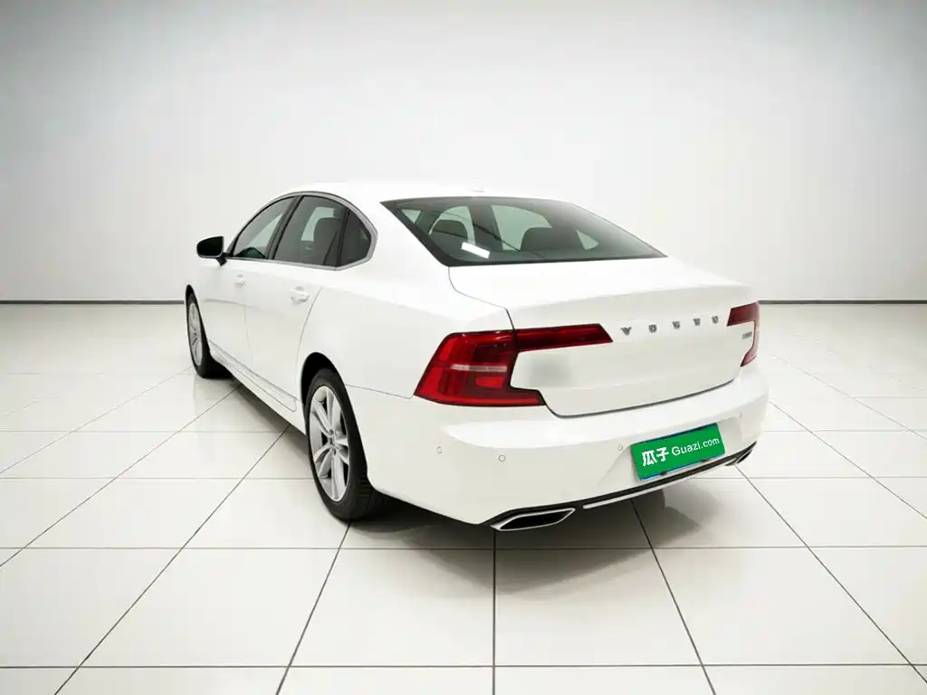 Volvo S90 — миниатюра 4