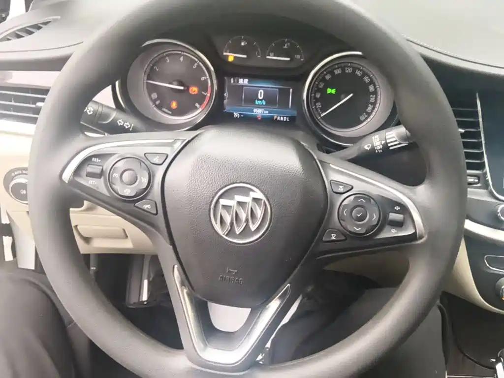 Buick Verano — миниатюра 11