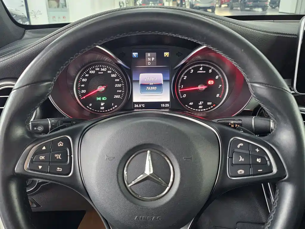 Mercedes-Benz GLC — миниатюра 8