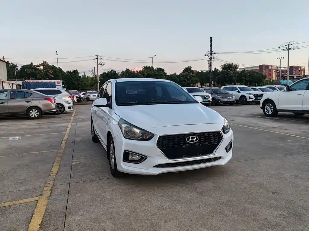 Hyundai Verna — миниатюра 3