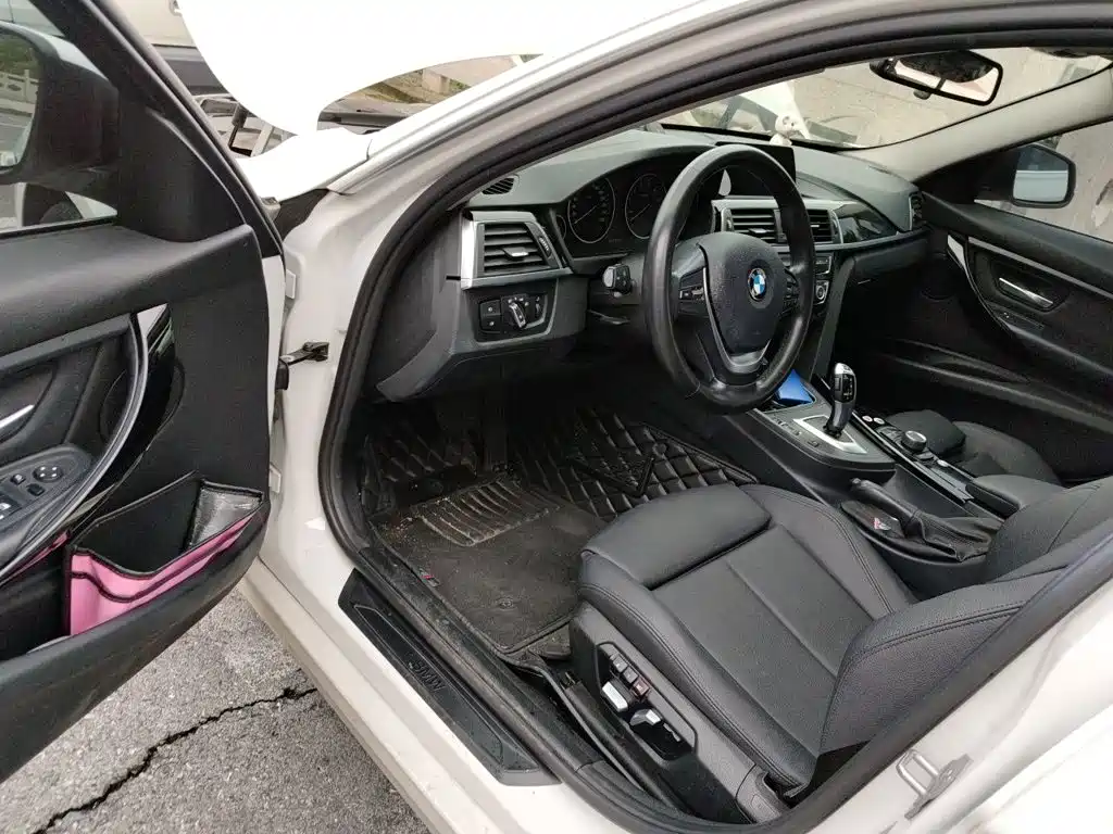 BMW 3 Series — миниатюра 14