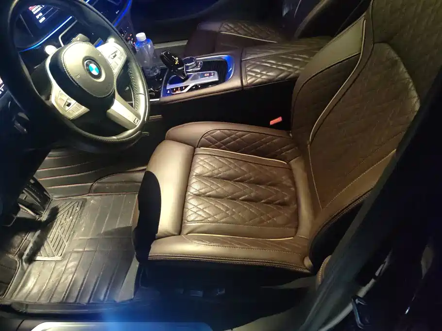 BMW 7 Series — миниатюра 8