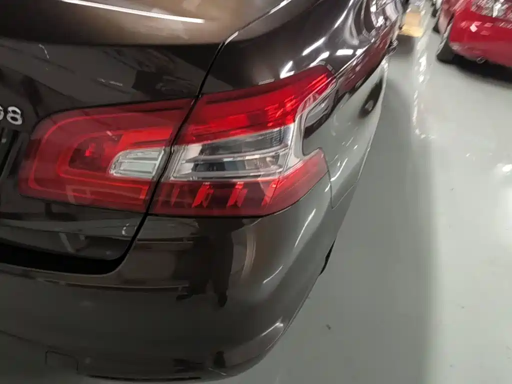 Peugeot 408 — миниатюра 8