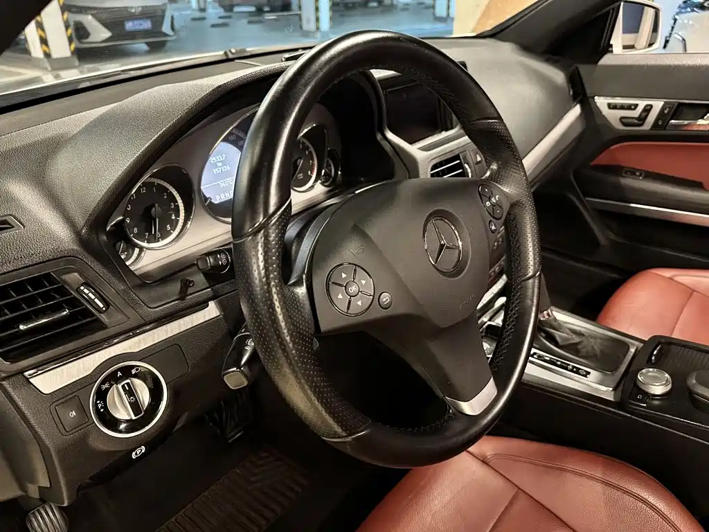 Mercedes-Benz E-Class (Import) — миниатюра 13