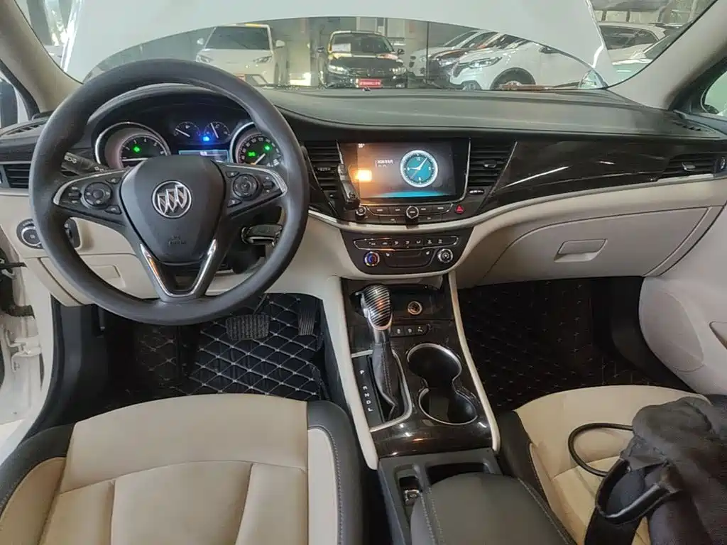 Buick Verano — миниатюра 10