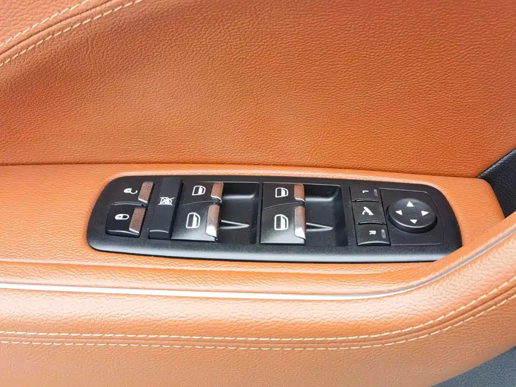 Maserati Levante — миниатюра 31