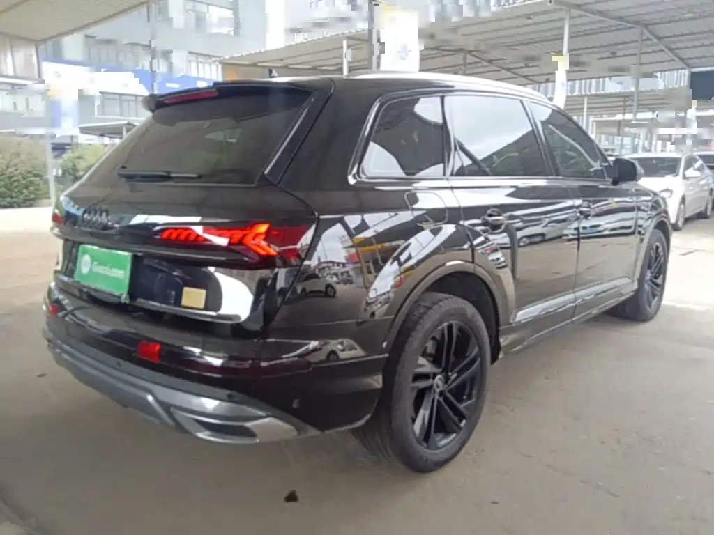 Audi Q7 — миниатюра 7