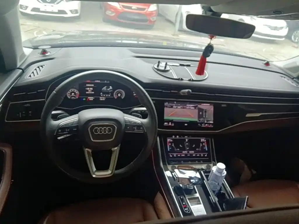 Audi Q7 — миниатюра 10