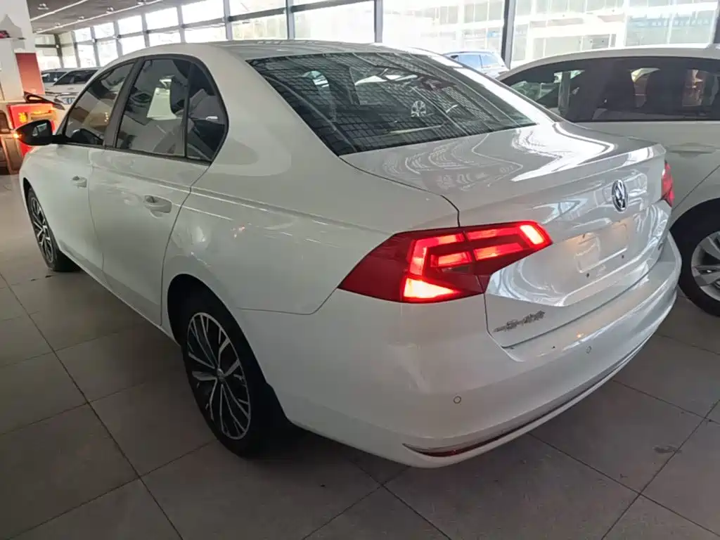Volkswagen Bora — миниатюра 5