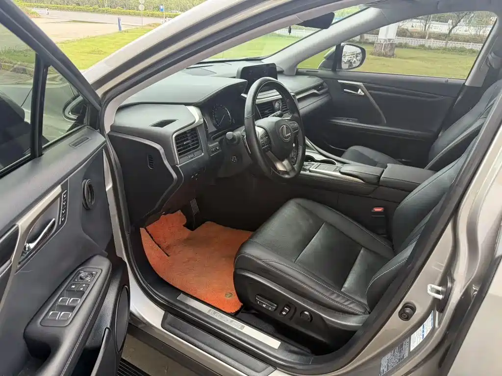 Lexus RX — миниатюра 5