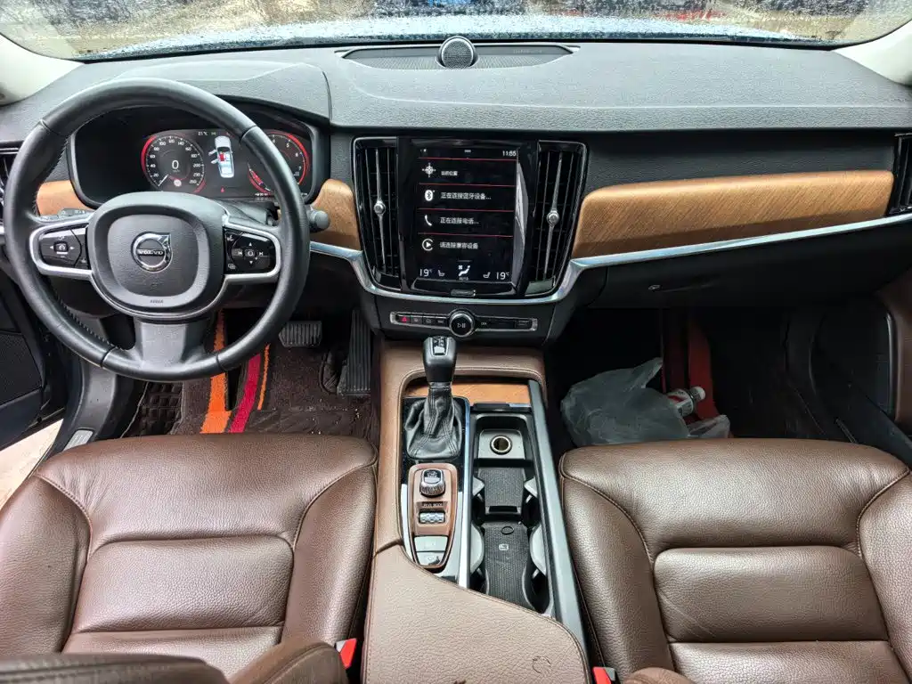 Volvo S90 — миниатюра 10