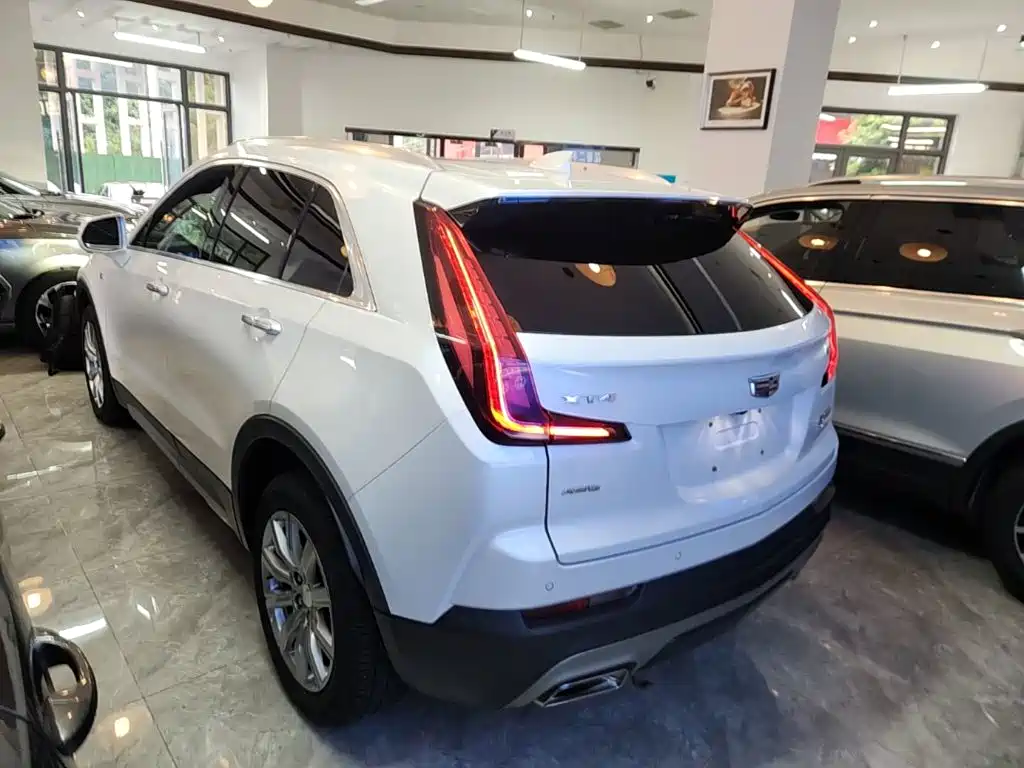Cadillac XT4 — миниатюра 5