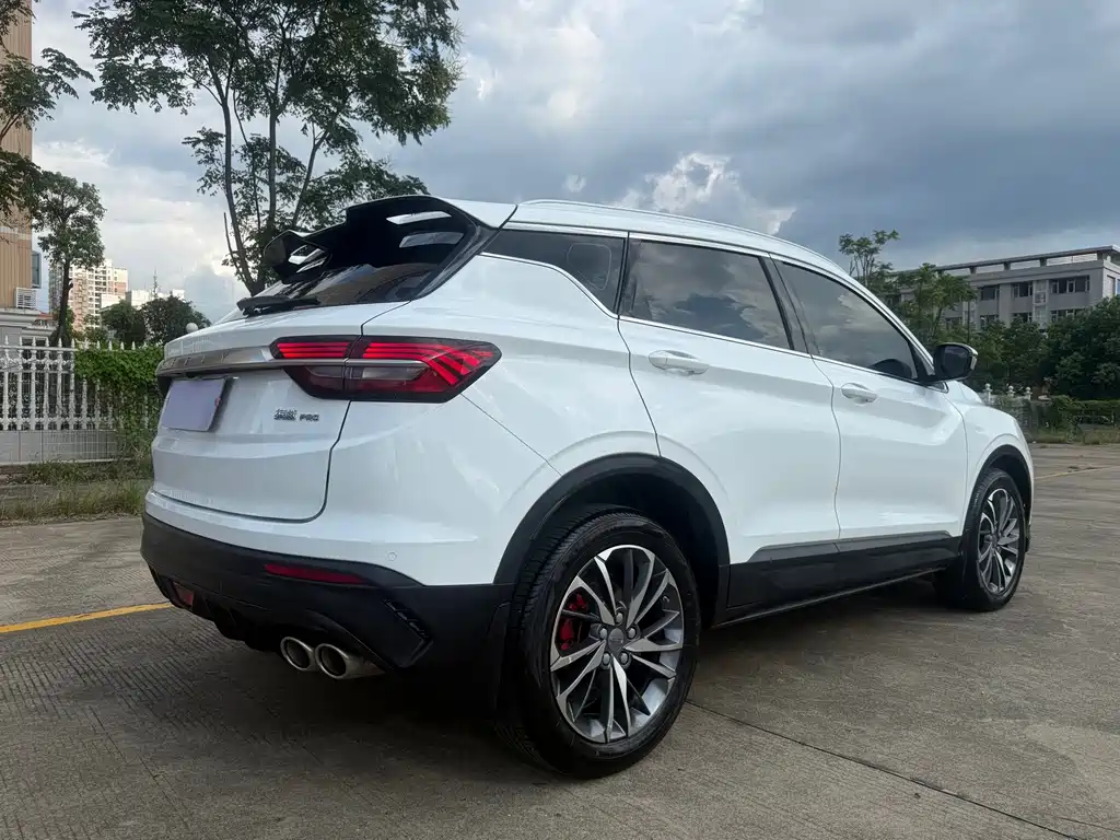 Geely Binyue — миниатюра 6