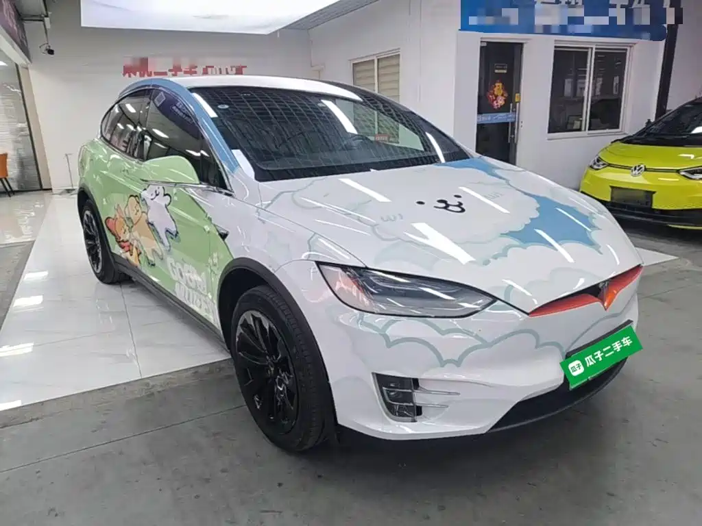 Tesla Model X — миниатюра 4