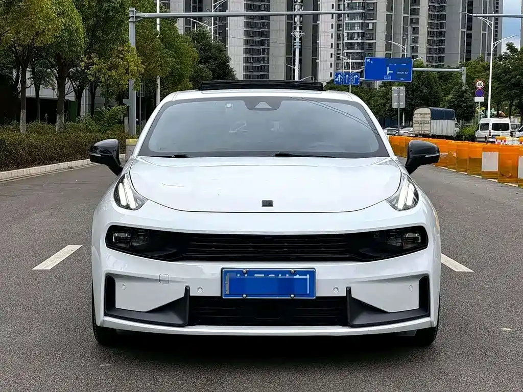 Lynk & Co 03 — миниатюра 2