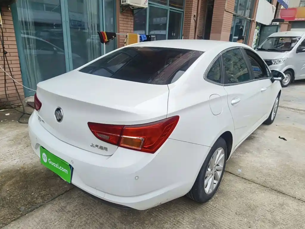 Buick Verano — миниатюра 7