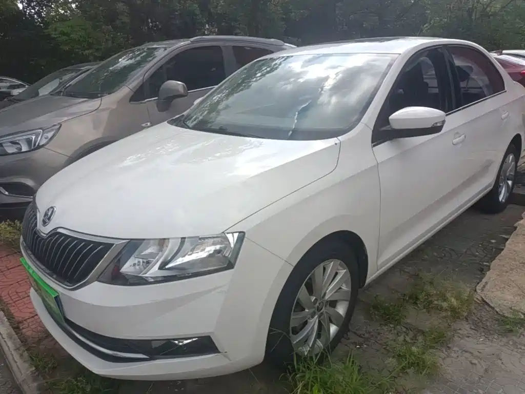 Skoda Rapid — миниатюра 2