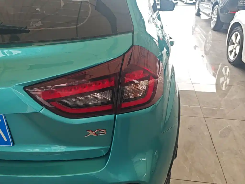 Geely Vision X3 — миниатюра 8