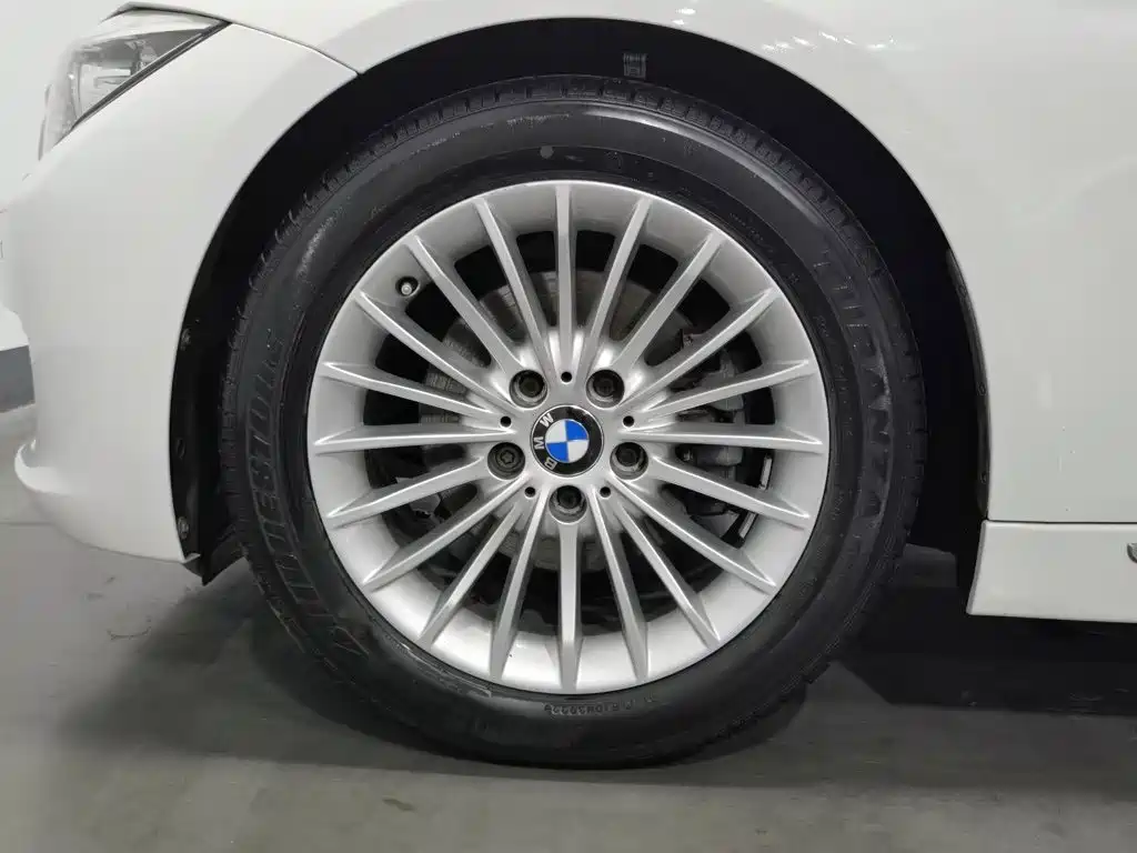 BMW 3 Series — миниатюра 17