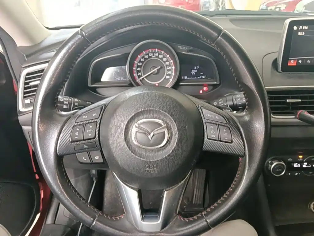 Mazda 3 Axela — миниатюра 11