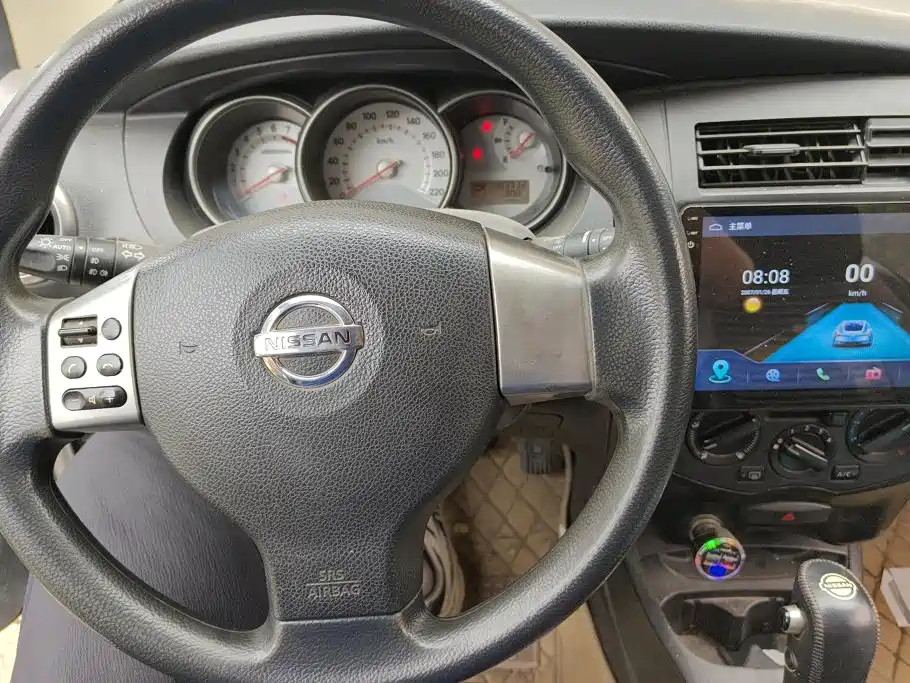 Nissan Livina — миниатюра 12