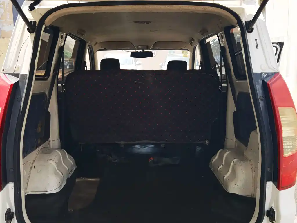 Wuling Hongguang — миниатюра 6