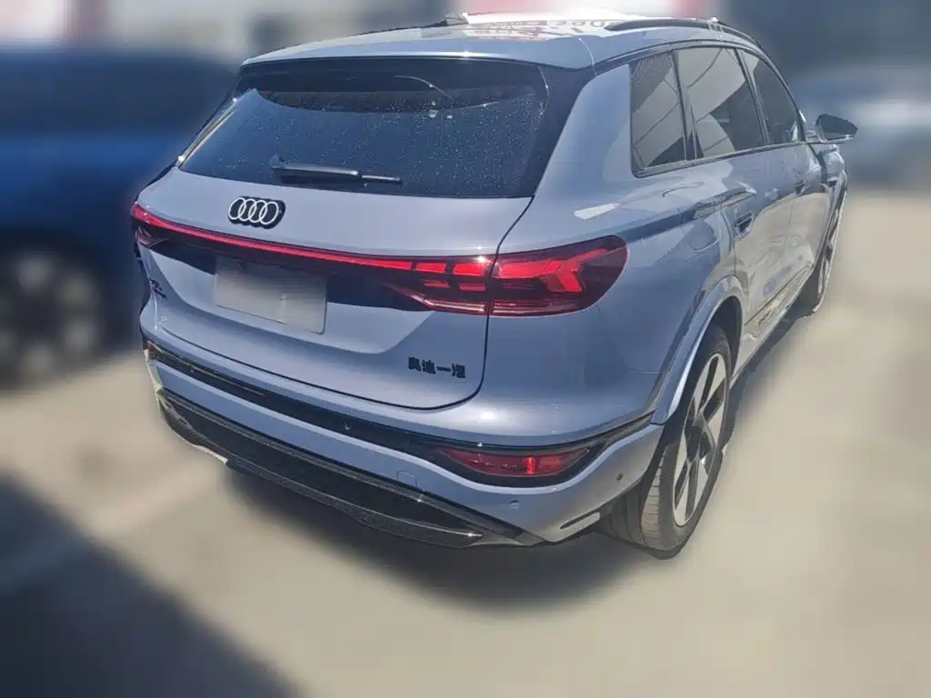 Audi Q6L e-tron — миниатюра 10
