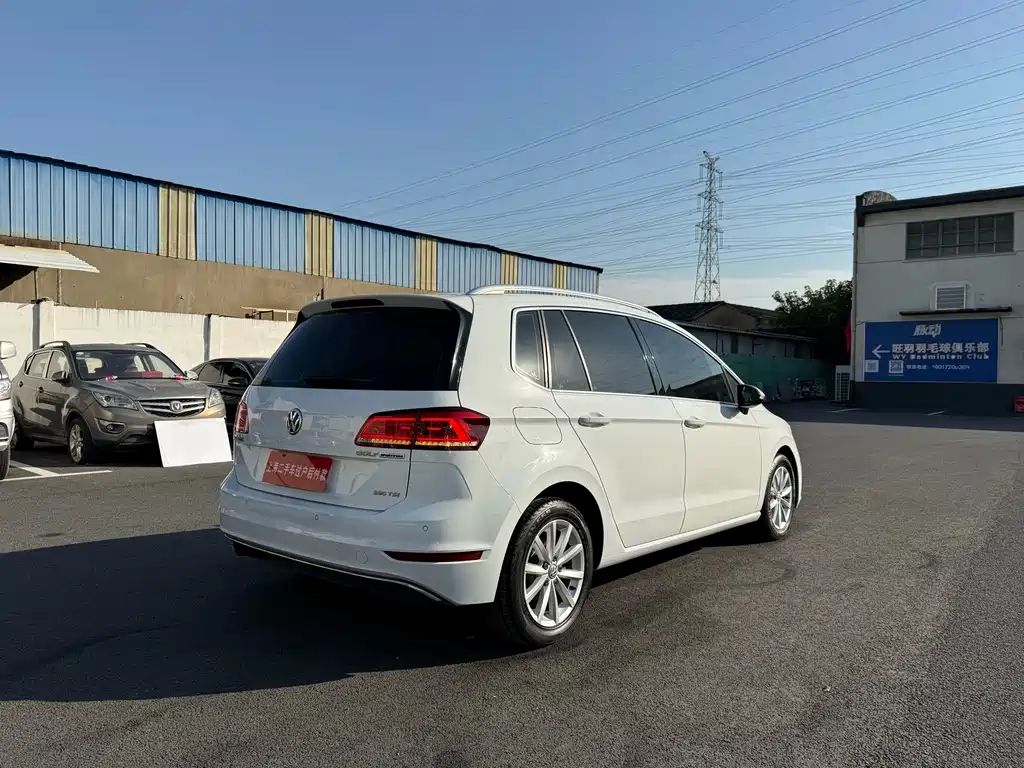VOLKSWAGEN GOLF*JIAYU