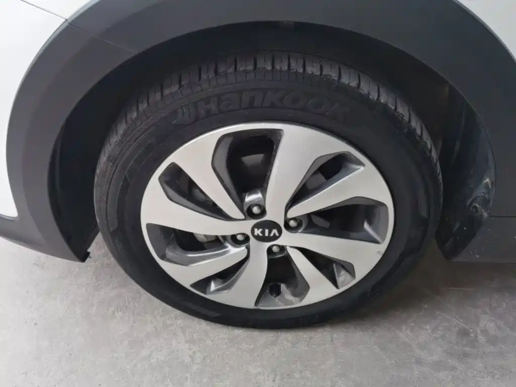Kia KX Cross — миниатюра 23
