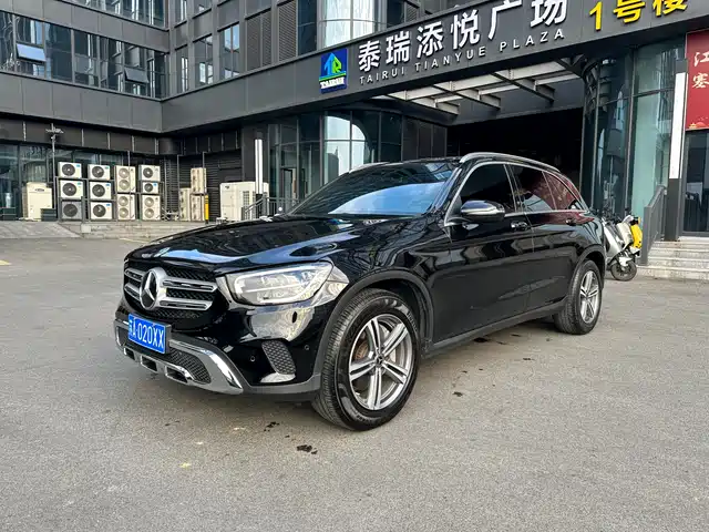 MERCEDES BENZ GLC