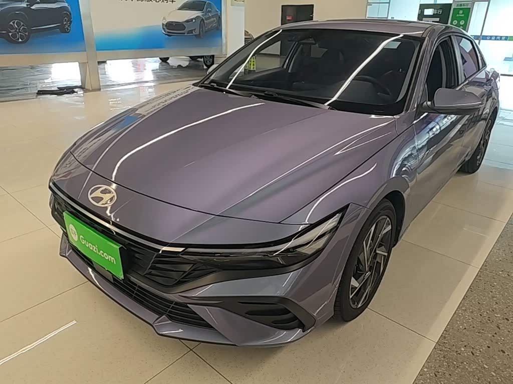 Hyundai Elantra 1.5 л 2025 г. Голубой, пробег 7100 км