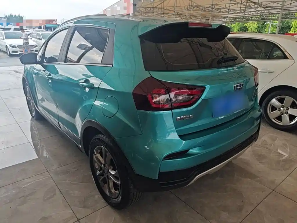 Geely Vision X3 — миниатюра 5
