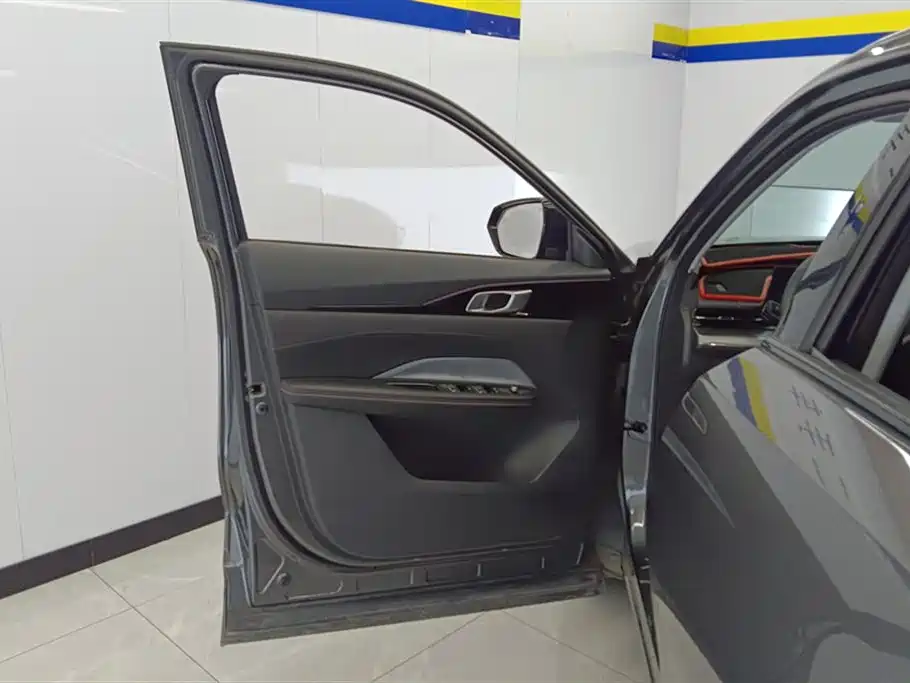 CHANGAN CHANGAN AUCHAN Z6