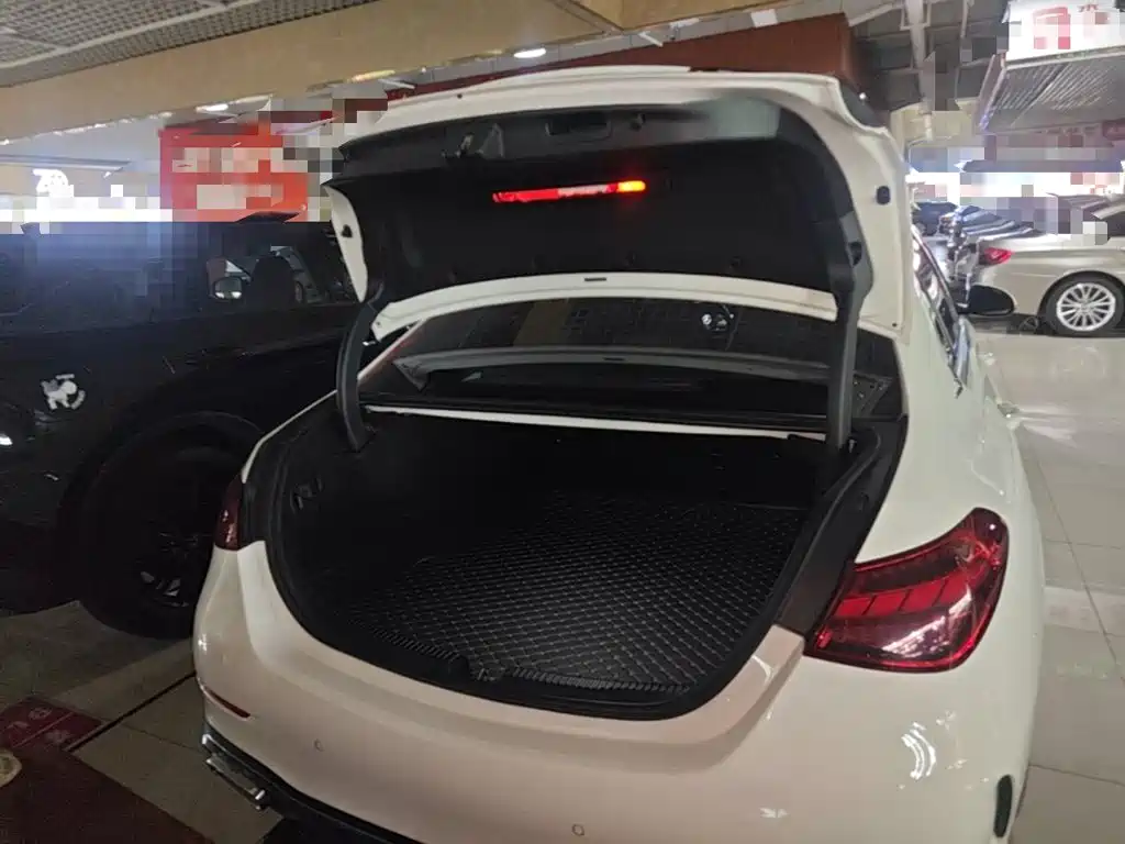 Mercedes-Benz C-Class — миниатюра 19