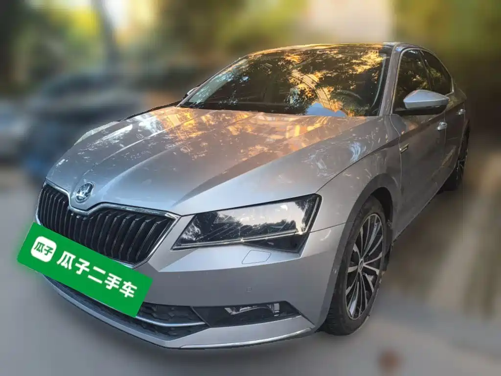 Skoda Superb — миниатюра 2