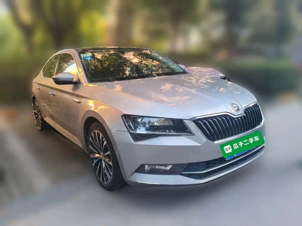 Skoda Superb — миниатюра 24