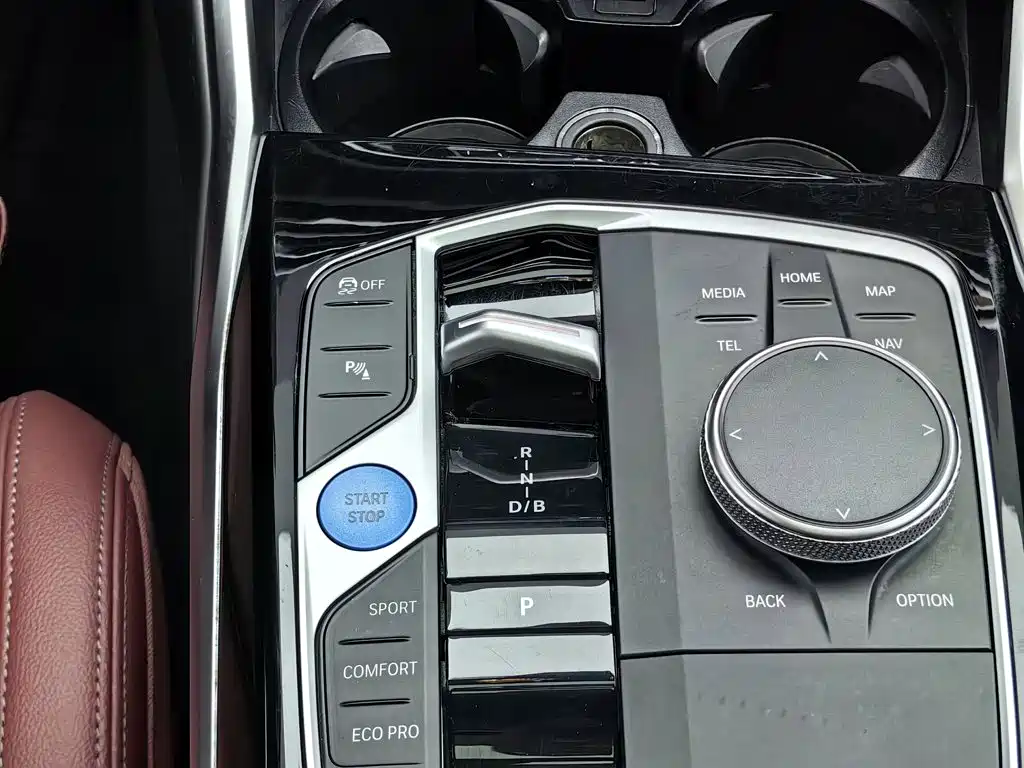 BMW i3 — миниатюра 13