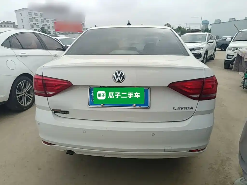 Volkswagen Lavida — миниатюра 6