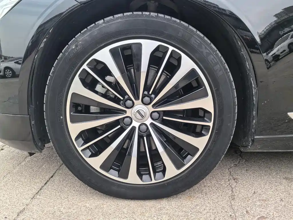 Volvo S90 — миниатюра 18