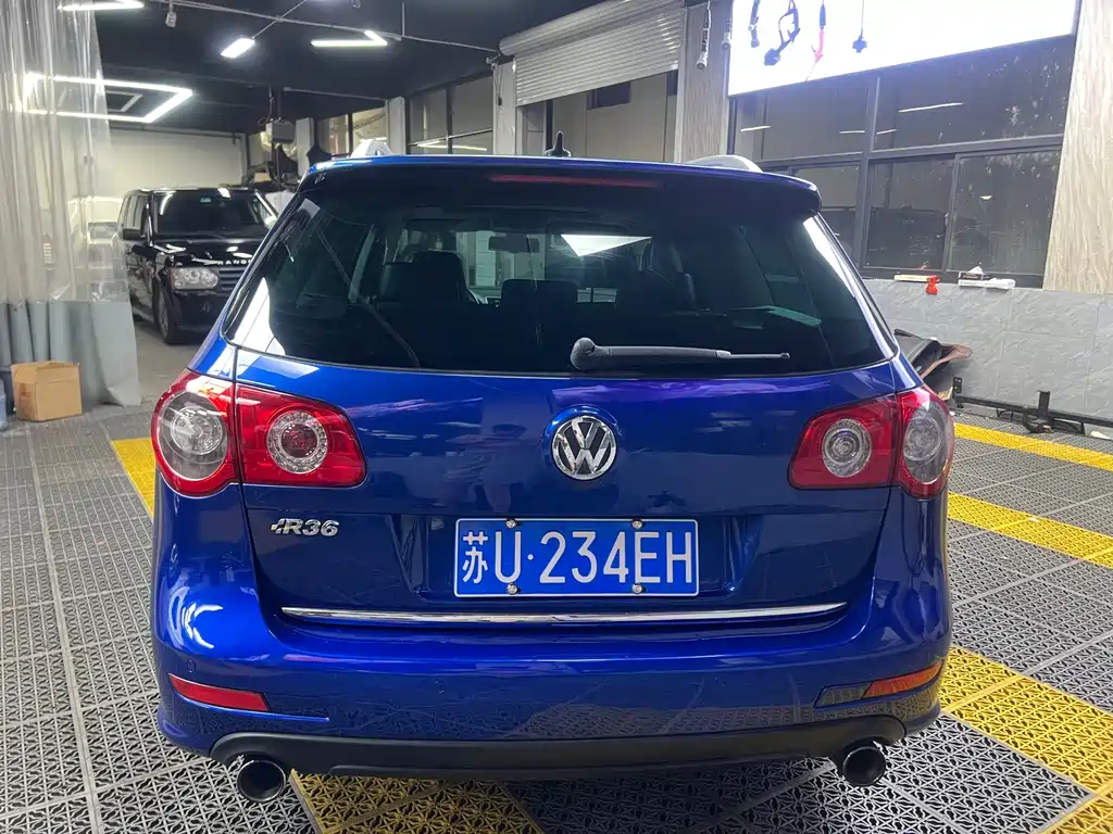 Volkswagen Passat 2008 R36