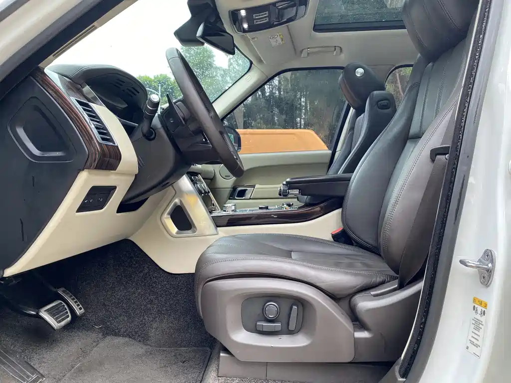 LAND ROVER RANGE ROVER