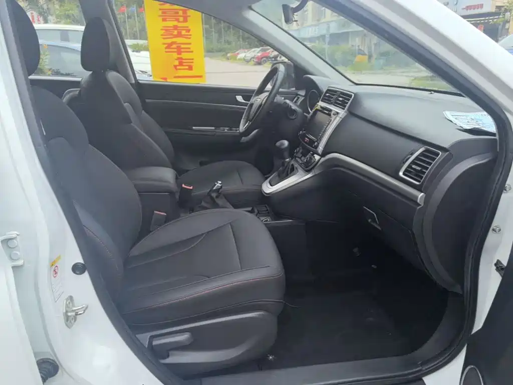Haval M6 — миниатюра 25
