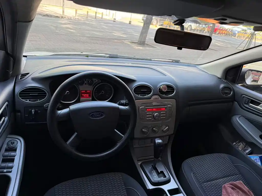 Ford Focus — миниатюра 4