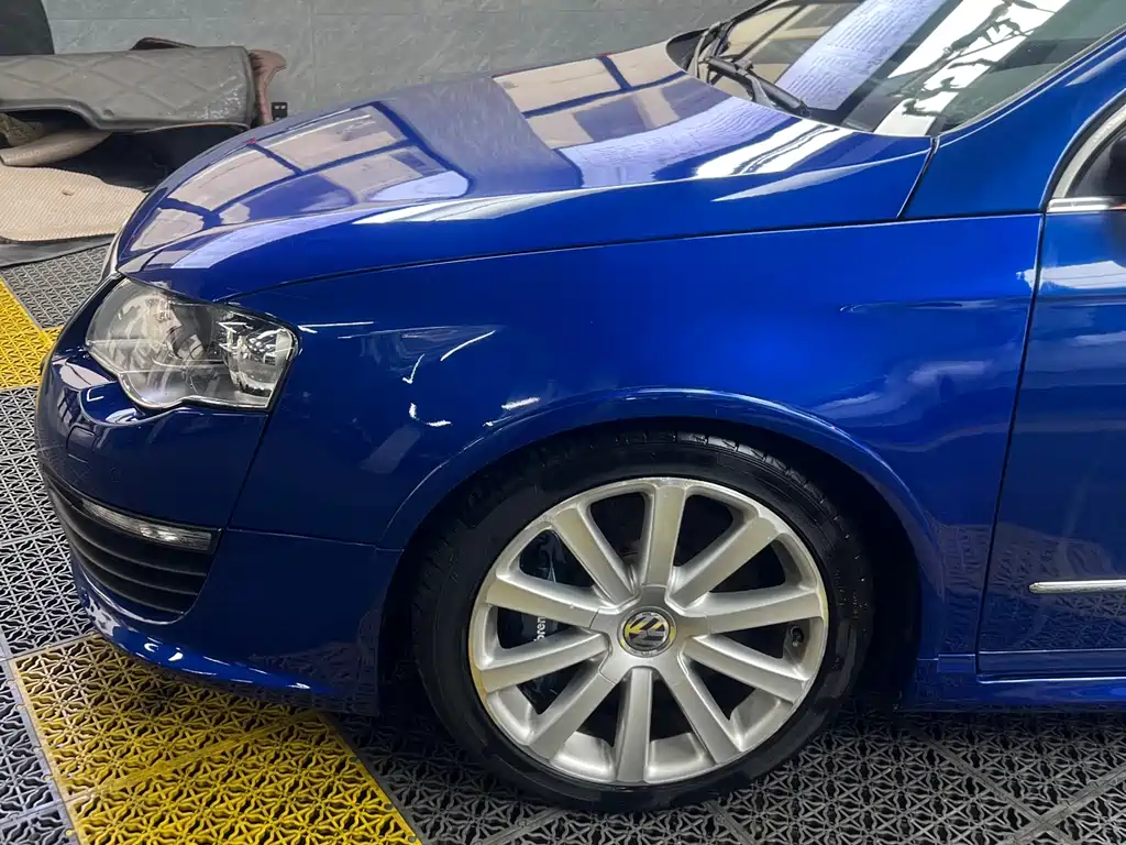 Volkswagen Passat 2008 R36