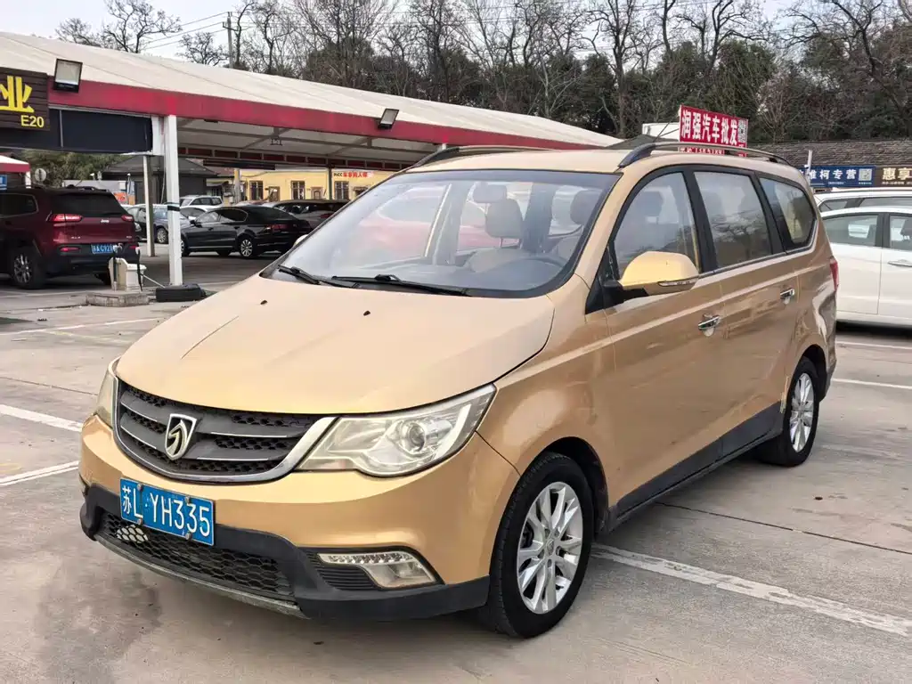 Baojun 730 2015